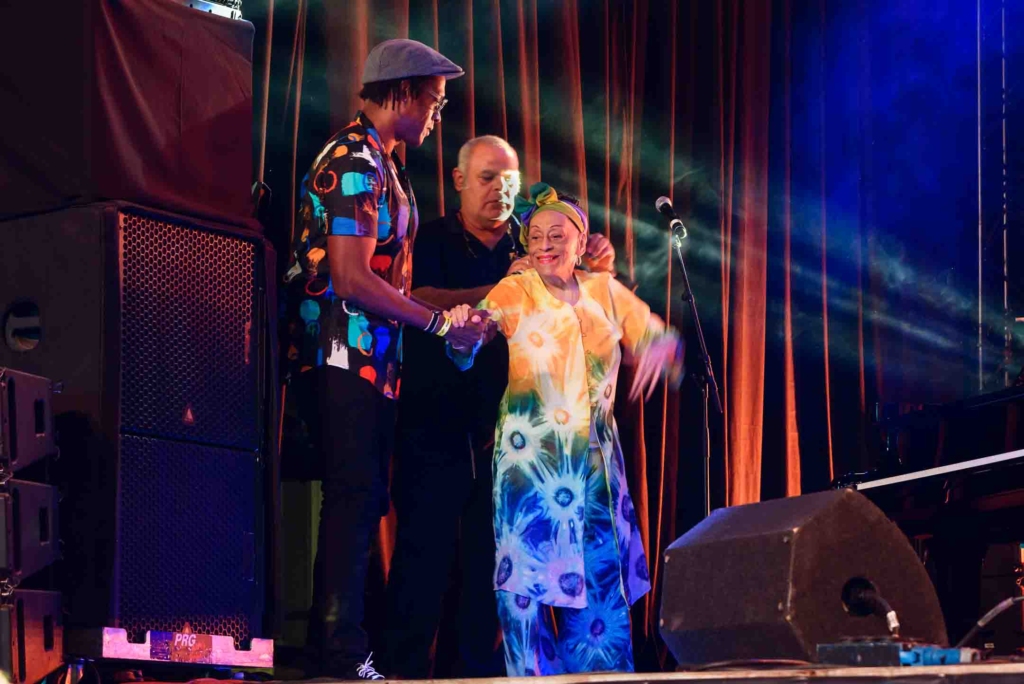 VIP / Personality / Band